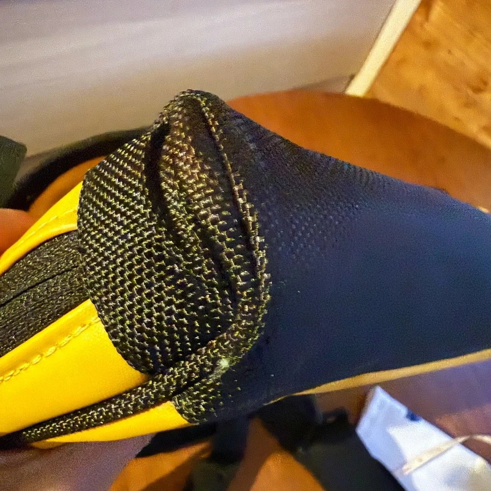 The North face Yellow Messenger / Laptop Multi Compartment Bag